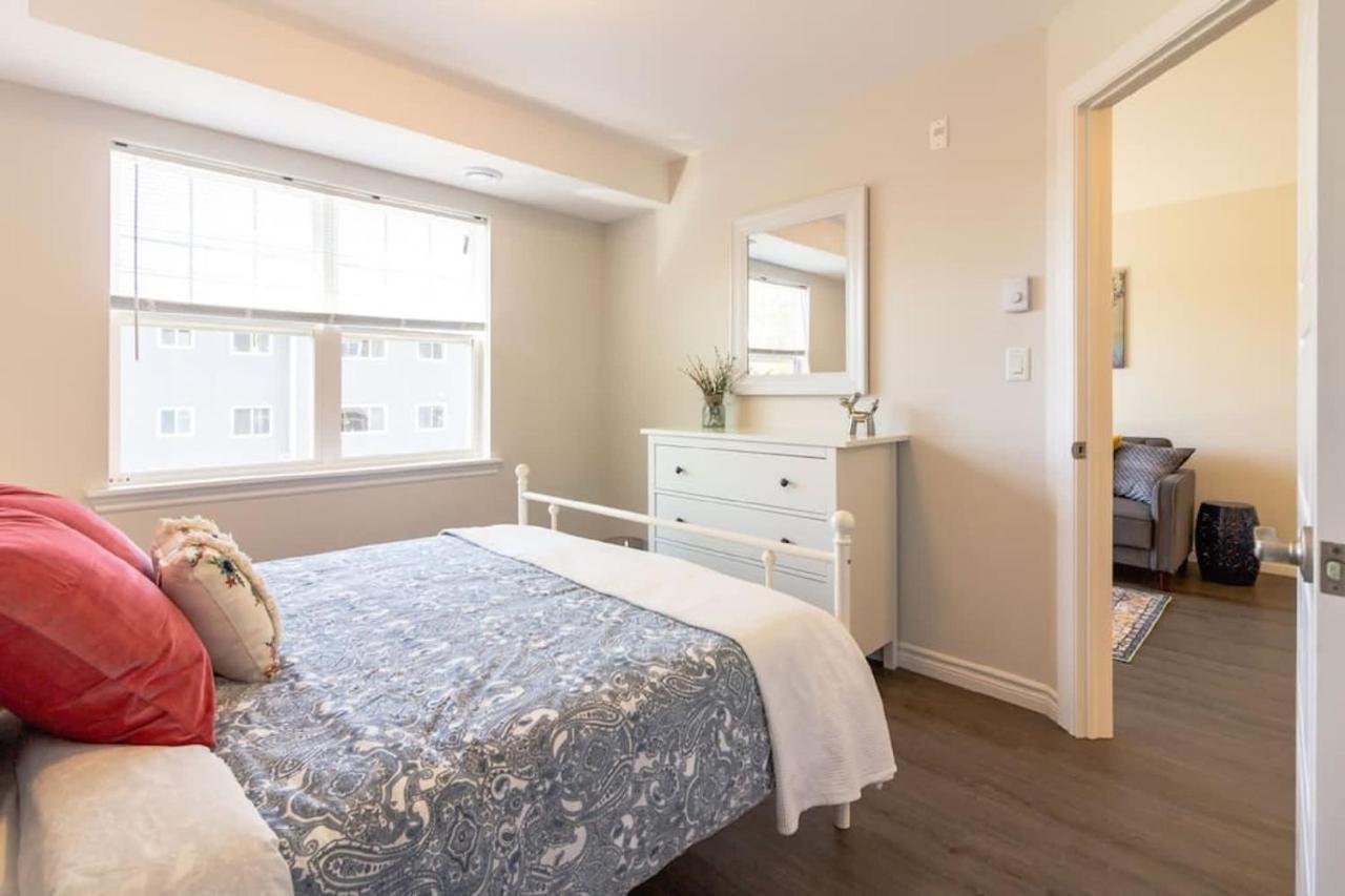 Newly Renovated Modern Condo Near Hospital, Unb Patio & Parking Coffee Saint John Eksteriør billede