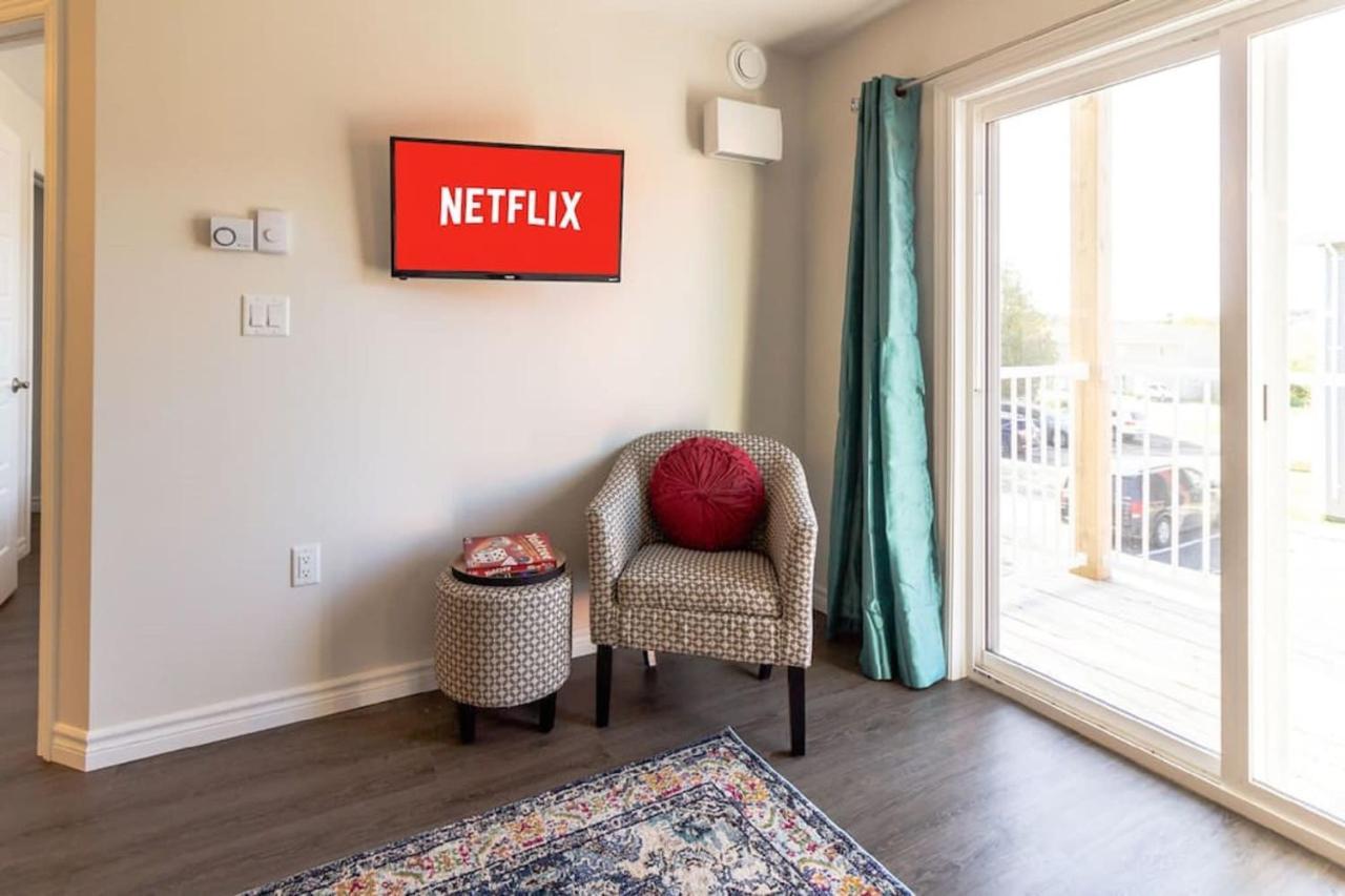 Newly Renovated Modern Condo Near Hospital, Unb Patio & Parking Coffee Saint John Eksteriør billede