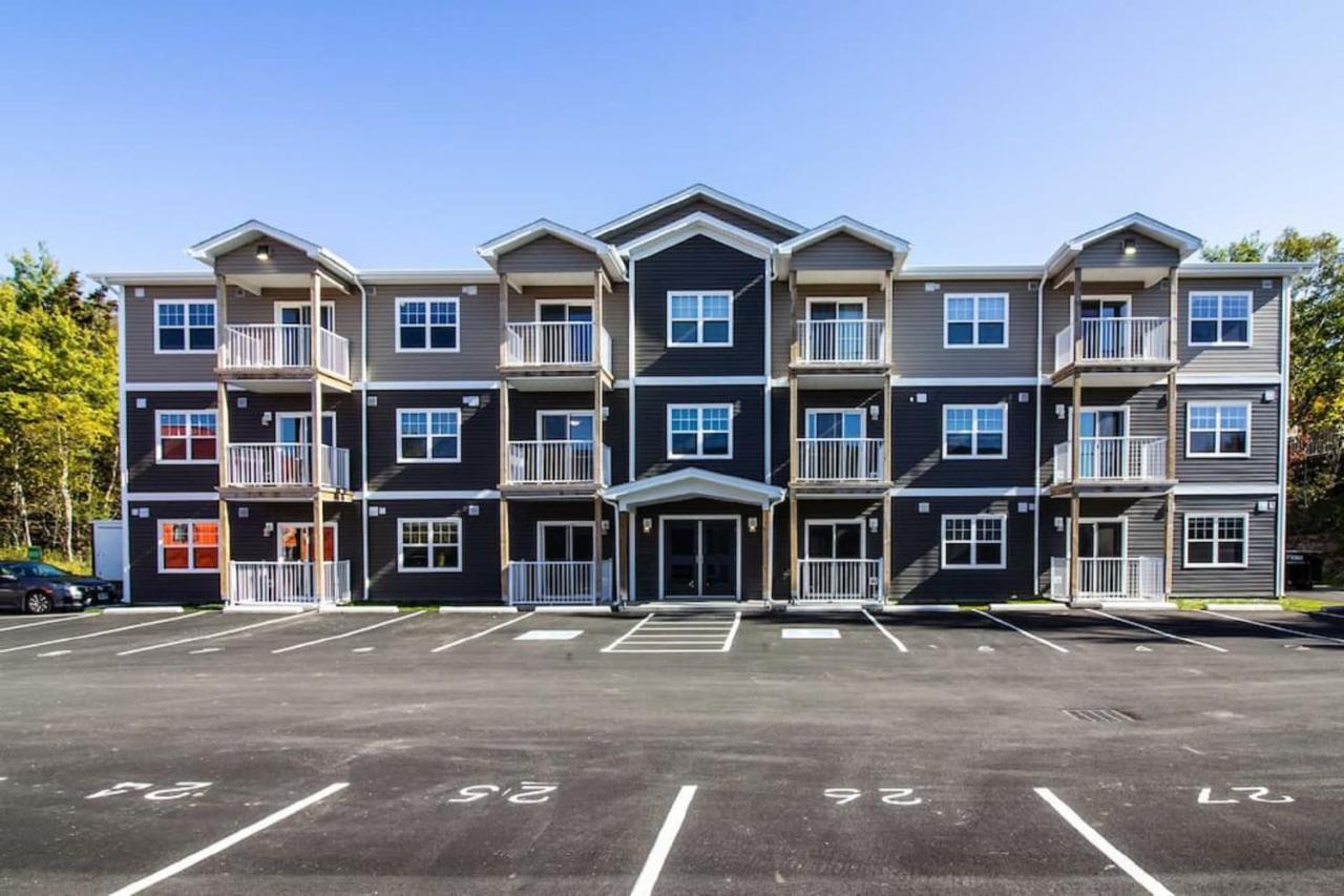 Newly Renovated Modern Condo Near Hospital, Unb Patio & Parking Coffee Saint John Eksteriør billede