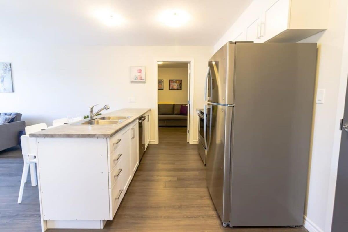 Newly Renovated Modern Condo Near Hospital, Unb Patio & Parking Coffee Saint John Eksteriør billede